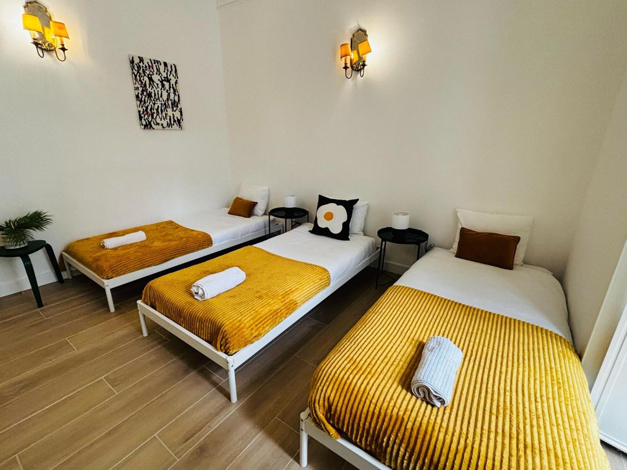 Albergue Location For Tourists, Centre *